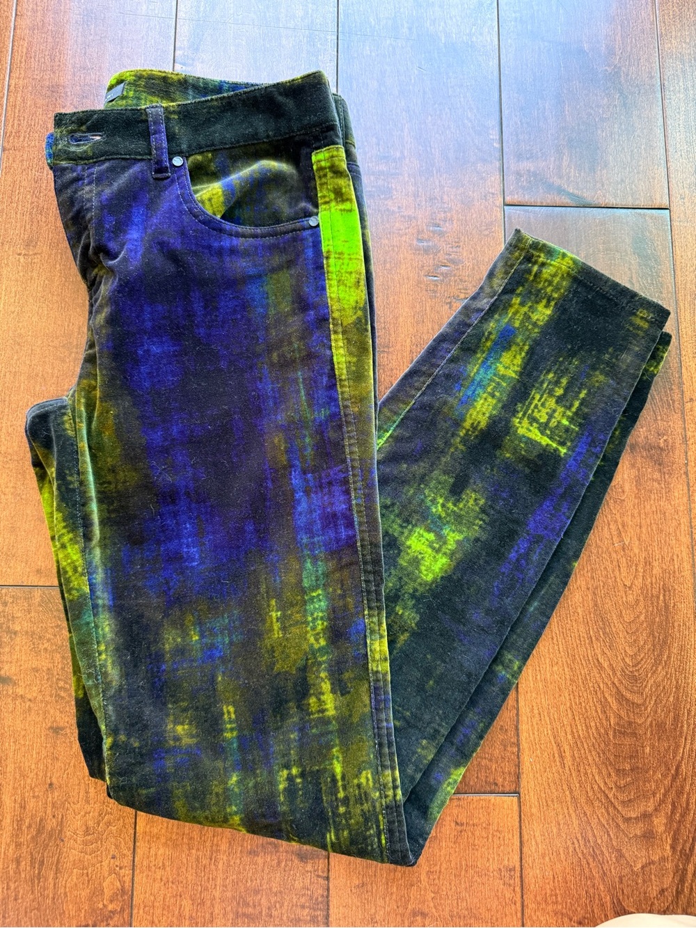 Elie Tahari Women’s Tapered Leg Velvet Pants in Blue & Green